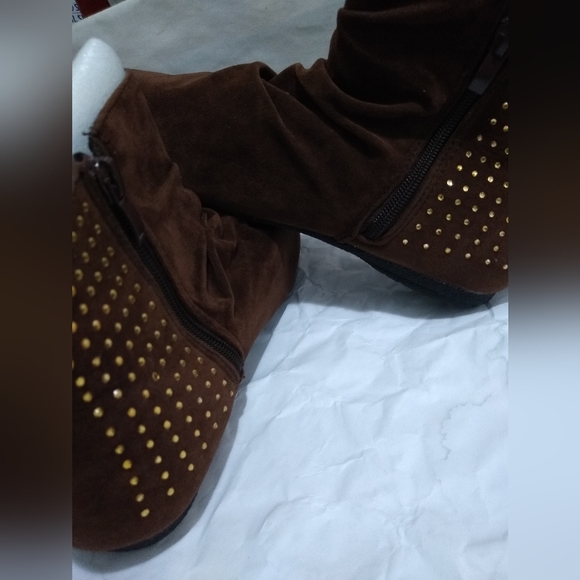 NWOT KALI BROWN ANKLE BOOTS GOLD RINESTONES INTER ZIPPER SZ 9 NICE - Picture 6 of 11